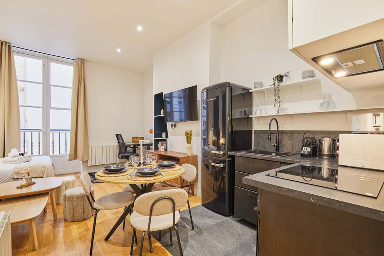 Private kitchen 5, Charming & Modern Studio Center of Paris, Paris