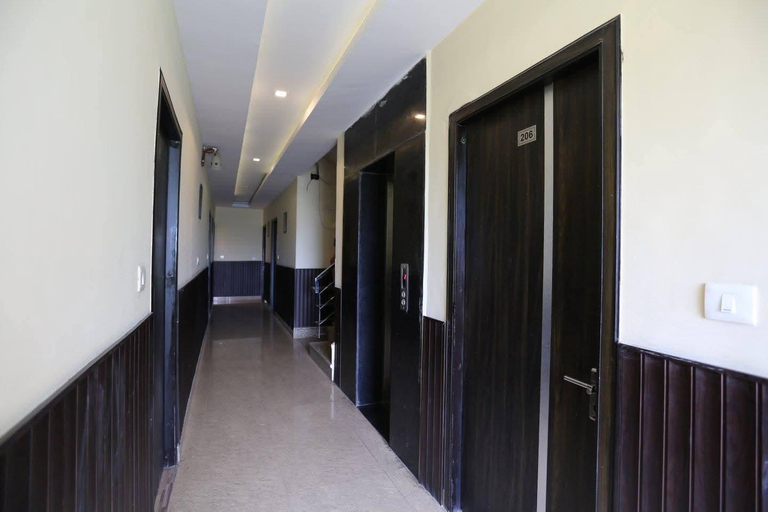 Public Area 3, Hotel Ganges Park, Hardwar