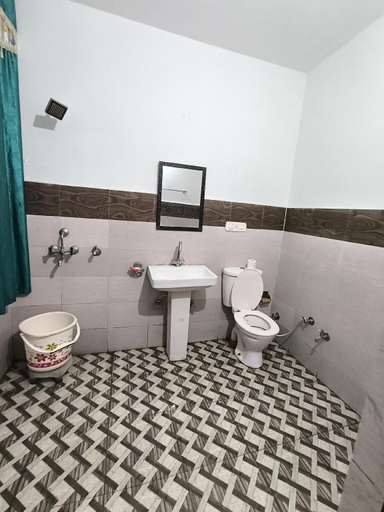 Bathroom 3, Hotel Diamond Ring Chandigarh, Chandigarh