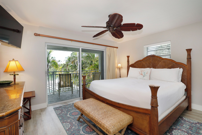 Bedroom 2, Waterfront Luxury Home With Pool and Boat Dock, Monroe