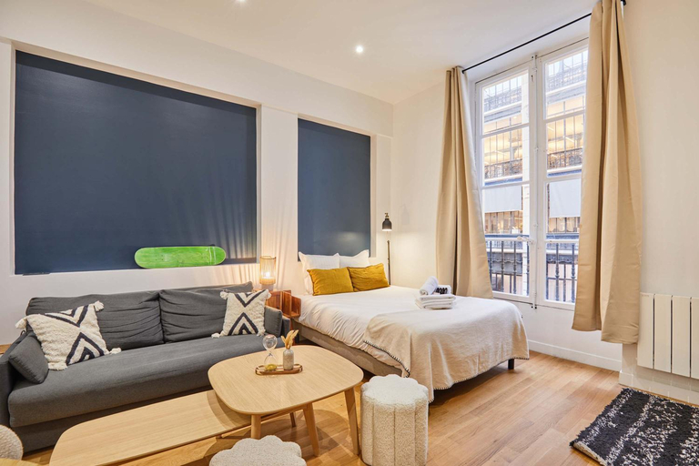 Bed, Charming & Modern Studio Center of Paris, Paris