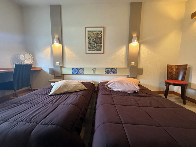 Bedroom 4, Hôtel de la Vallée, Doubs