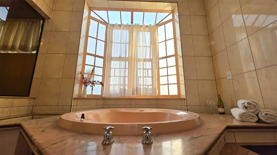 Bathroom 4, Rogai Hotel e Pousada, Aparecida