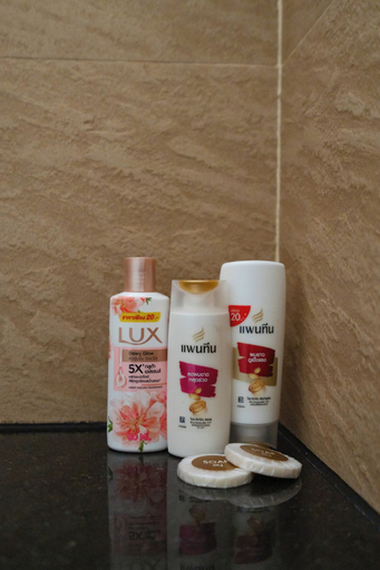 Bathroom amenities 5, 86 68 Rawai Bliss 5BR Private Pool Villa, Pulau Phuket