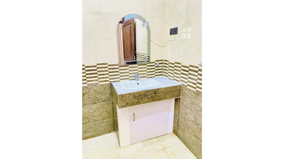Bathroom 3, Victoria Nature Resort, Medadumbara