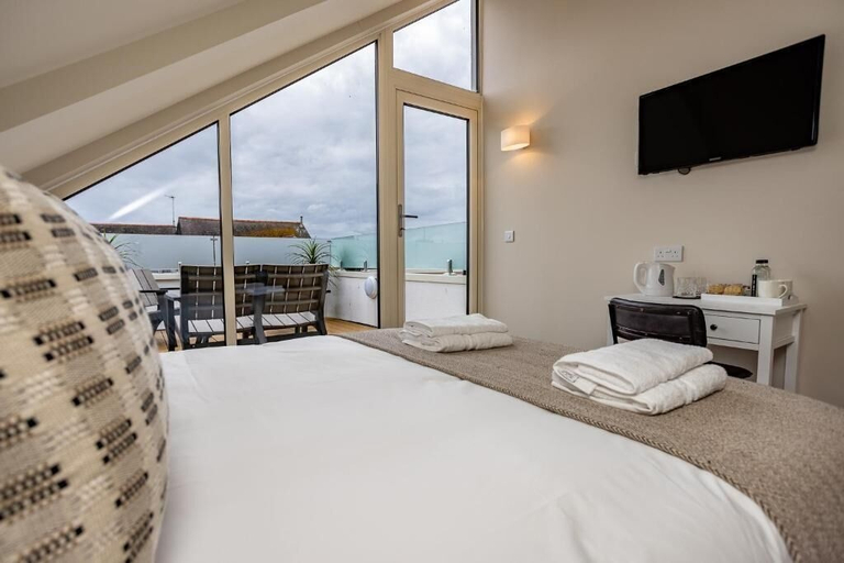 Bedroom 2, The Town Crier, Pembrokeshire