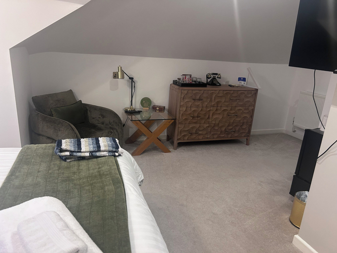 Room 2, Wendys house, Hampshire