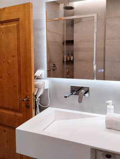 Bathroom 4, Varandas de Lisboa - Tejo River Apartments & Rooms, Lisbon