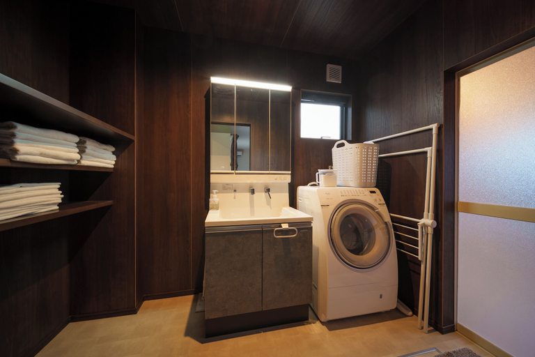 Laundry room, Yuyado Kazenone, Beppu