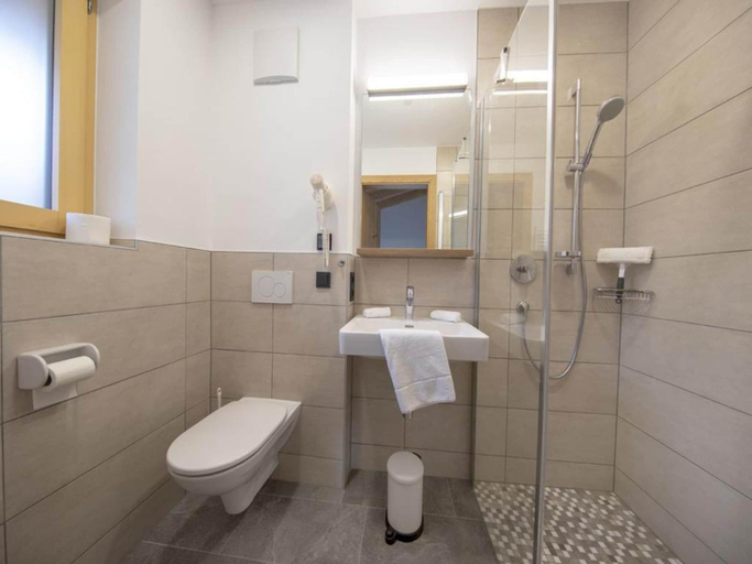 Bathroom, Alpine Family Chalet Near Wildkogel, Zell am See