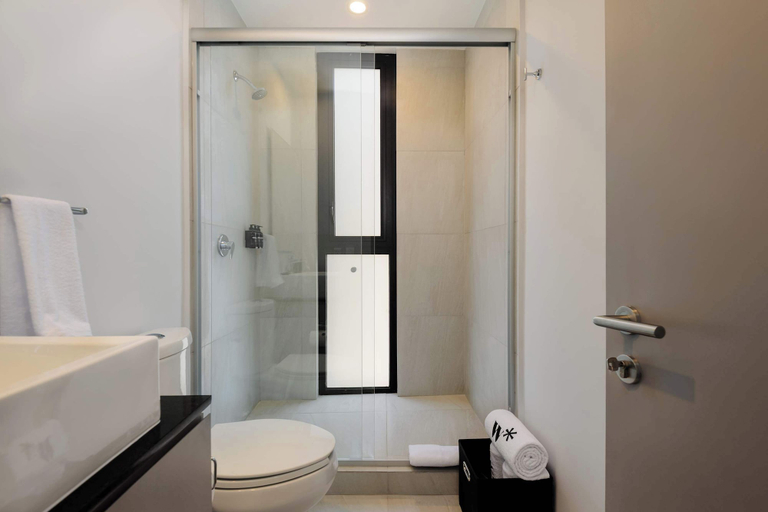 Room 4, w Deluxe 3BR w Balcony in Interlomas, Huixquilucan