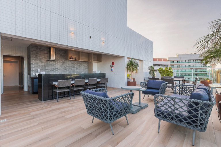 Outdoor dining 3, Infinity #103 - Quadruple in Meireles by Carpediem, Fortaleza