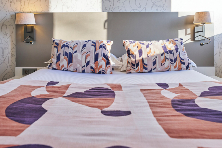 Bedroom 3, Hôtel Le Corbusson Laval Ouest, Mayenne