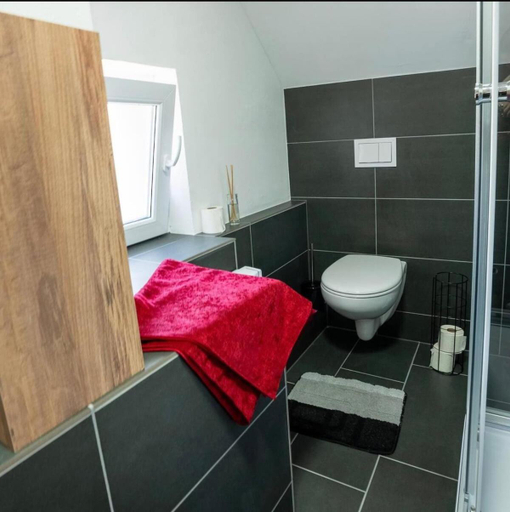 Bathroom 2, Serviceroom24 - Apartment 5 in Herten WLAN - Küche, Recklinghausen