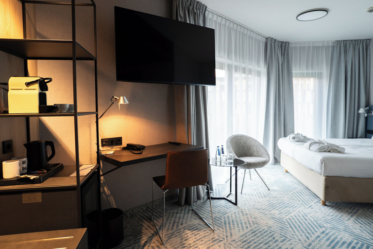 Bedroom 2, Q Hotel Plus Wroclaw, Środa Śląska