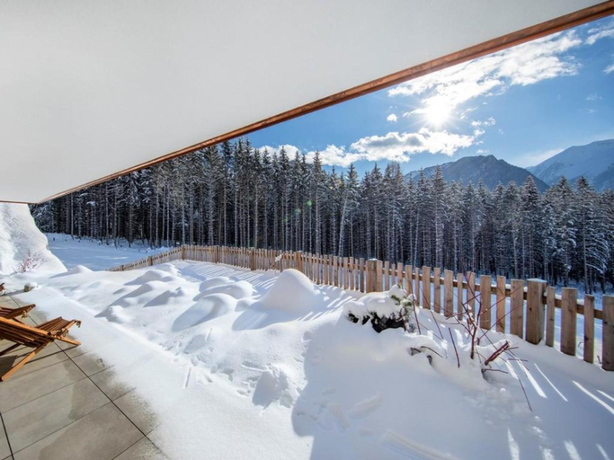 Garden, Chalet in Neukirchen by the Slopes, Zell am See