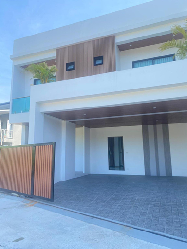 Others 2, Luxury 4BR Private Pool Villa + Sunset Rooftop, Pulau Phuket