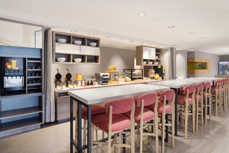 Food & Drinks 5, Home2 Suites by Hilton Alexandria, Rapides