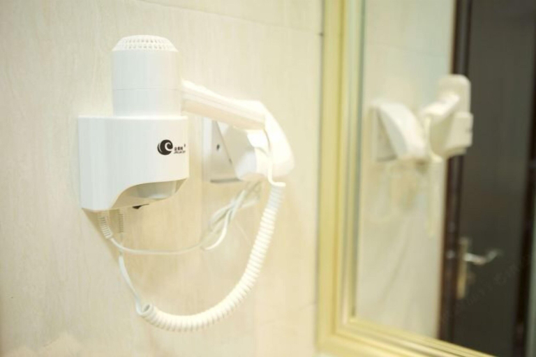 Bathroom 3, Yilong Apartment, Guangzhou