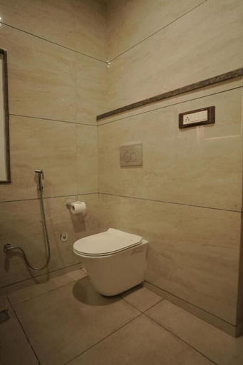 Bathroom 5, Madina Inn, Kaushambi