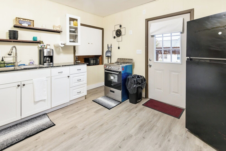 Floor plan 2, Spacious 2BR Apt Free Parking Baden, Beaver