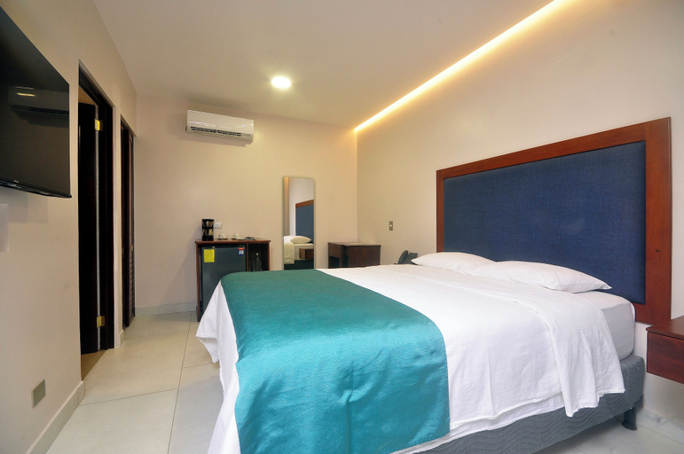 Bedroom 2, Hotel Colono Beach, Carrillo