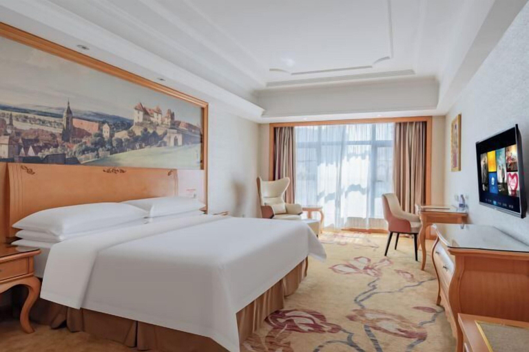 Bedroom 3, Vienna Hotel (Longhui High-speed Railway Station), Shaoyang