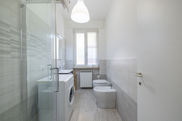 Bathroom 3, Sun & Sea Homes by Wonderful Italy, Imperia