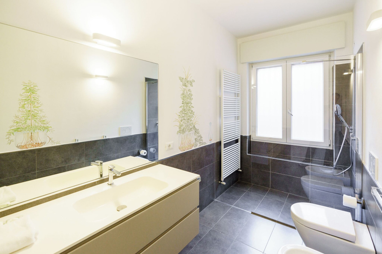 Bathroom, Vicolo stella 6, Verona