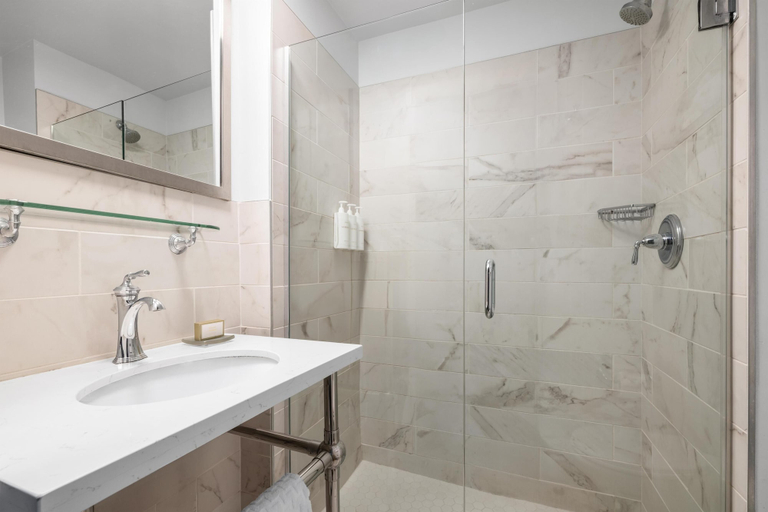 Bathroom 4, The Cartwright Hotel - Union Square BW Premier Collection, San Francisco