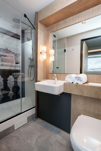 Bathroom 4, Campanile PRIME - Dijon Centre Gare, Côte-d'Or