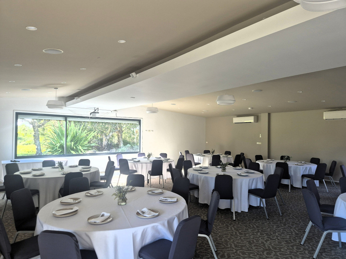 Food & Drinks 5, Serenity Diamond Beach, Greater Taree