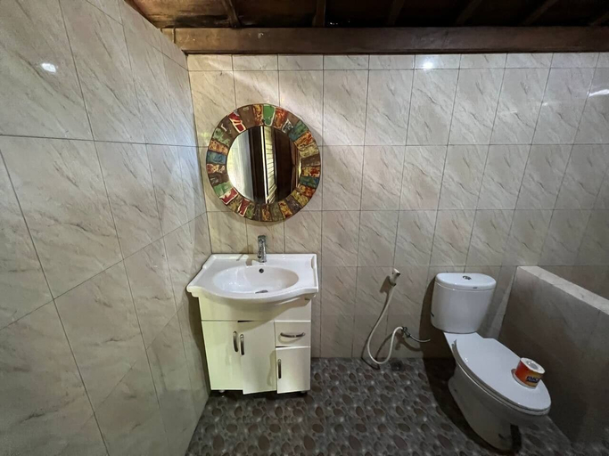 Bathroom 4, Raira Villas Lembongan, Klungkung