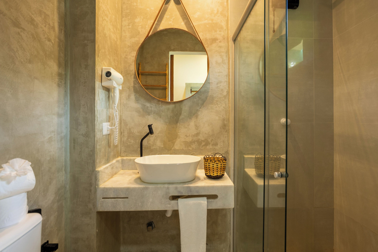 Bathroom 4, Santorini Beach Hotel, Porto Seguro