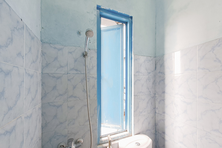 Bathroom 3, RedDoorz @ Arca Hostel Lampung, Bandar Lampung