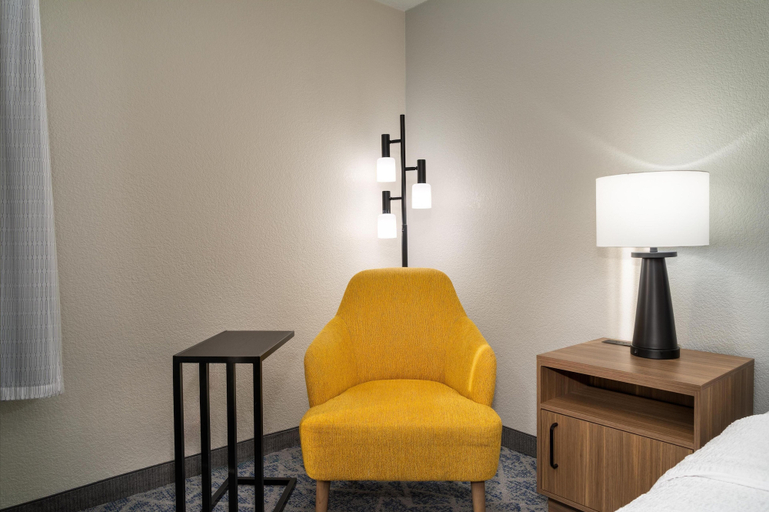 Others 5, Hampton Inn Marietta, Washington