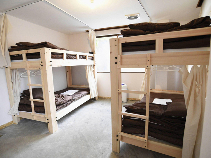 Bedroom 4, BACCHUS Kofu Guest House, Kōfu