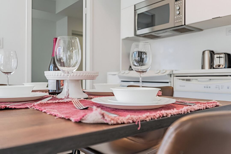 In-room dining 5, The City Suites - Dan Leckie, Toronto