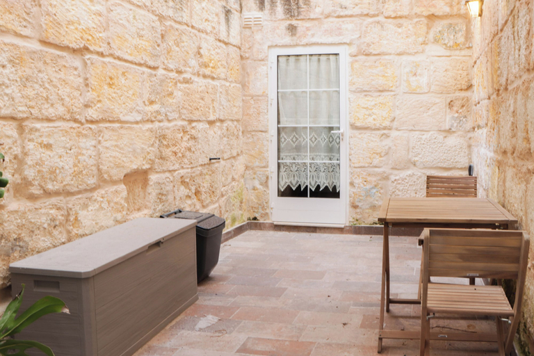 Exterior, Traditional Maisonette - Yard & Jacuzzi
