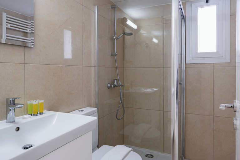Bathroom, Classy 2BR Cafe Suite Strovolos