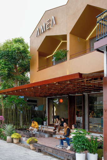 Outdoor dining 3, Amea Homestay, Huế