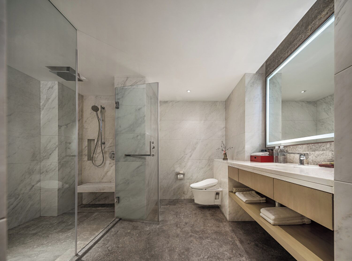 Bathroom 5, Renaissance Shanghai Hongqiao, Shanghai