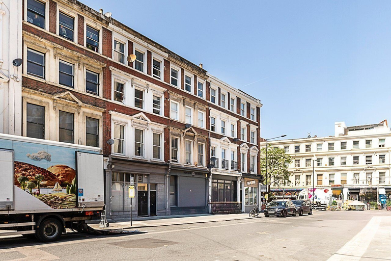Others 4, Stylish Olympia Flat With Character, London