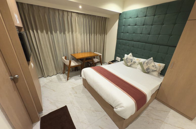 Interior 2, Hotel Zampex Executive, Thane
