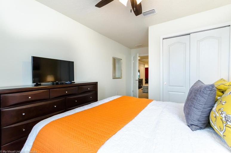 Room 5, Themed 5BR Home Near Disney, Osceola