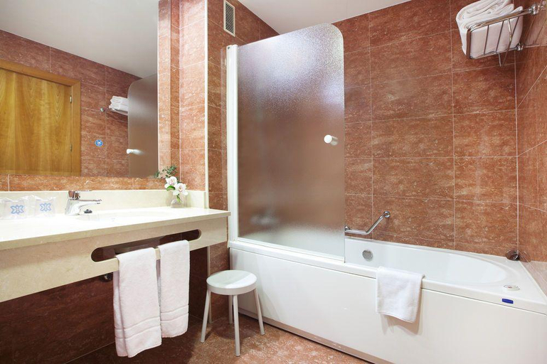 Bathroom 5, Elba Madrid Alcala, Madrid