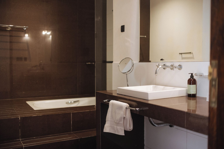 Bathroom 5, Casa Entonada, Luján de Cuyo