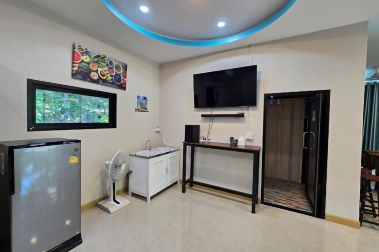 Room 2, Pigoon Resort & Swimming pool, Muang Nakhon Pathom