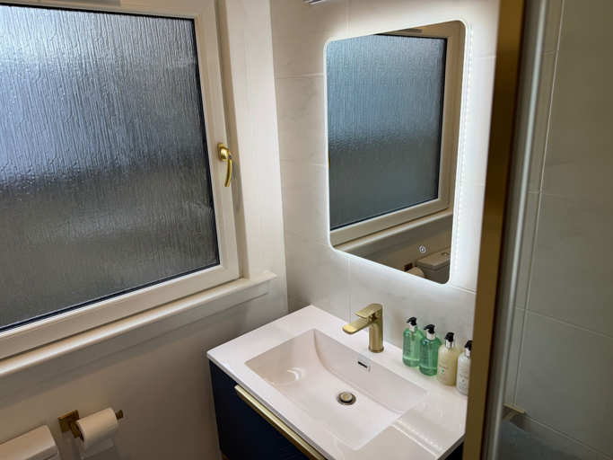 Bathroom 4, Seaview Apartment - 2bed on Anstruther Harbour, Fife