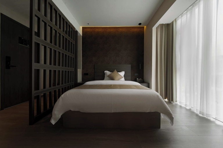 Room 3, Good Night Hotel, Zhangjiajie